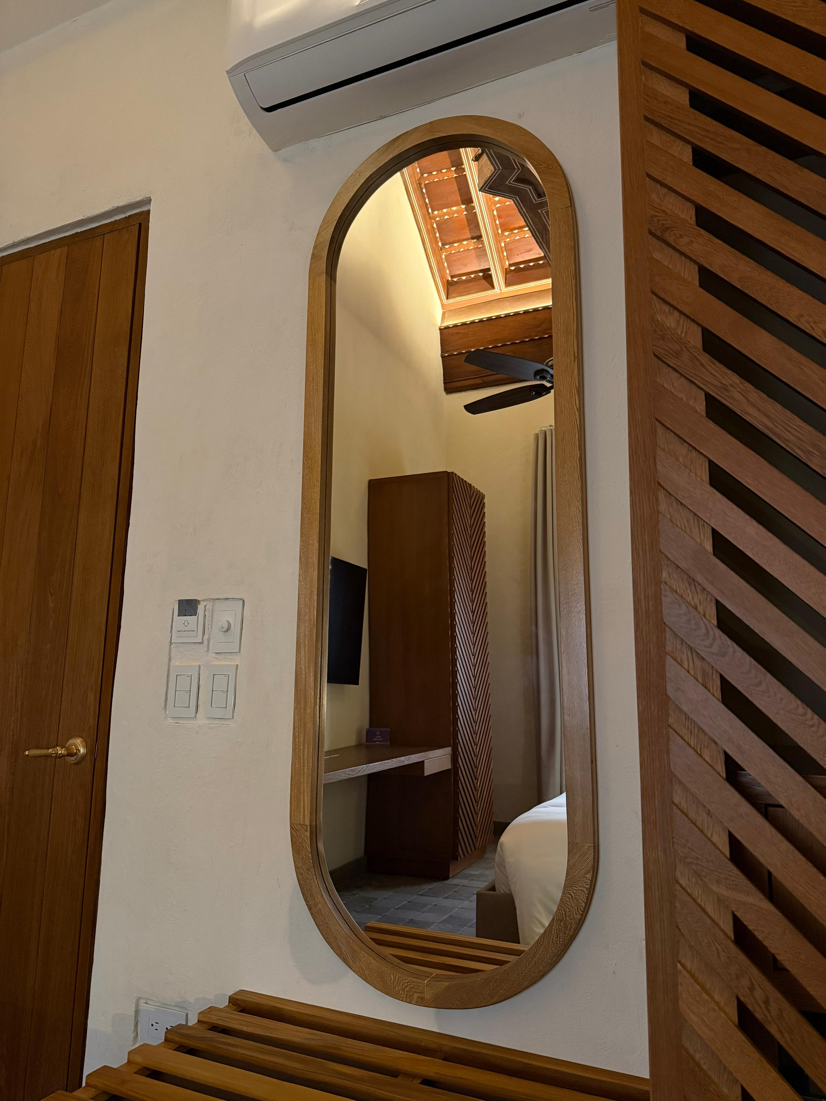 Espejo Room Roble ovalado