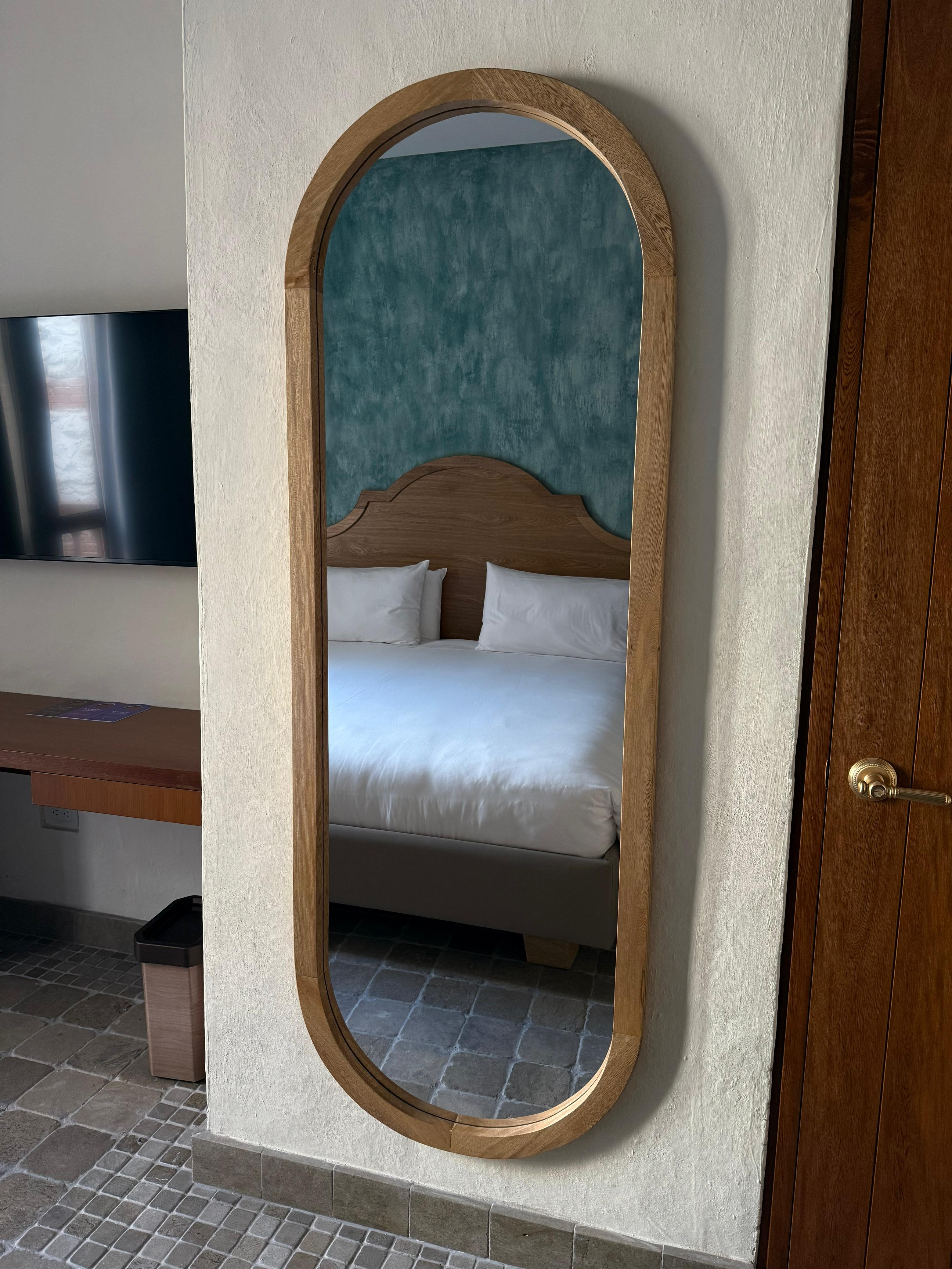 Espejo Room Roble ovalado